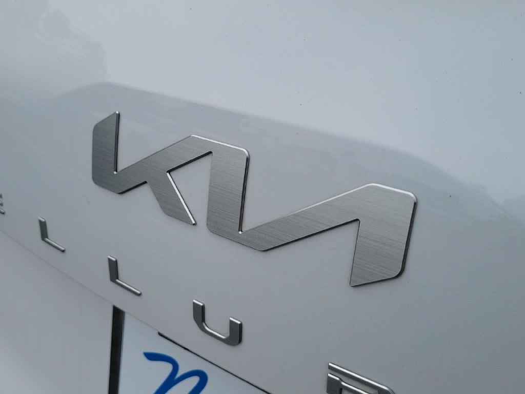 2025 Kia Telluride S - Photo 28
