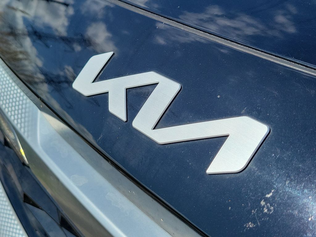 Used 2023 Kia Seltos SX SUV