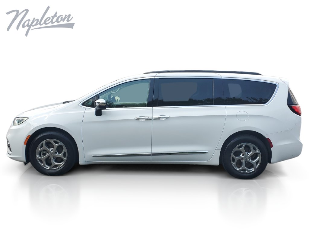 Used 2023 Chrysler Pacifica Limited Minivan/Van