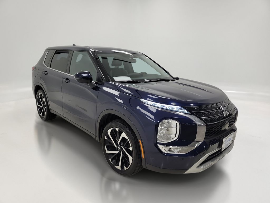 Used 2024 Mitsubishi Outlander SE SUV