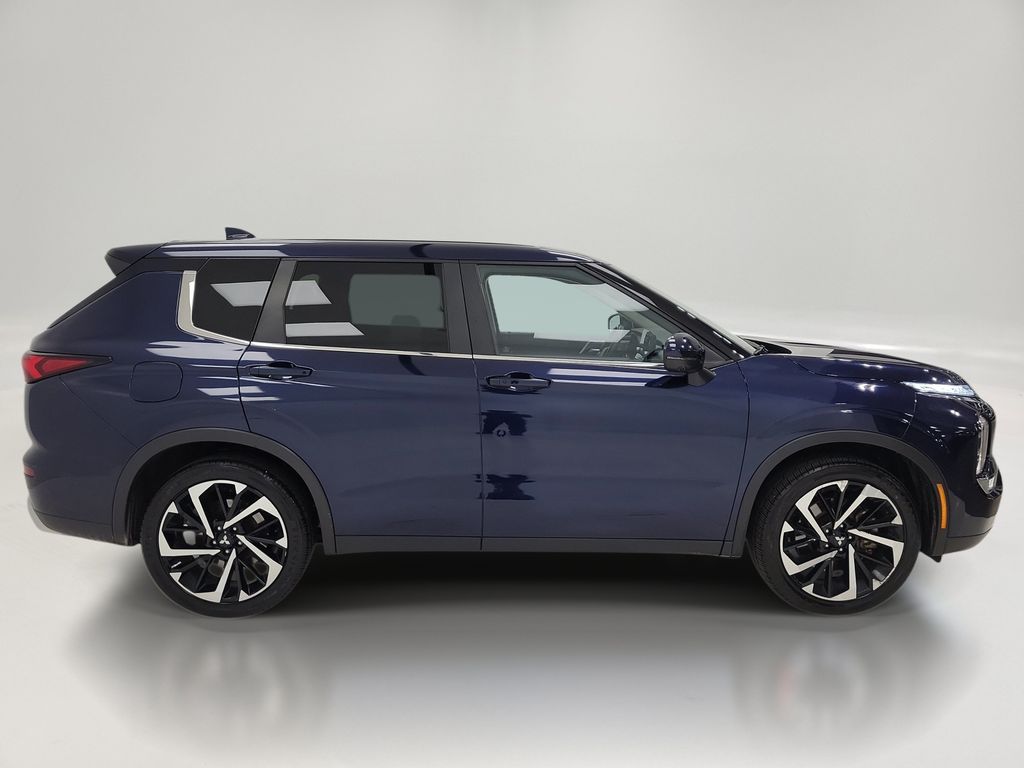 Used 2024 Mitsubishi Outlander SE SUV
