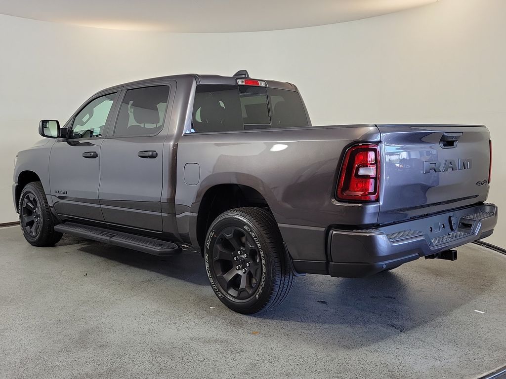 New 2026 Ram 1500 EXPRESS CREW CAB 4X4 5'7 BOX Pickup