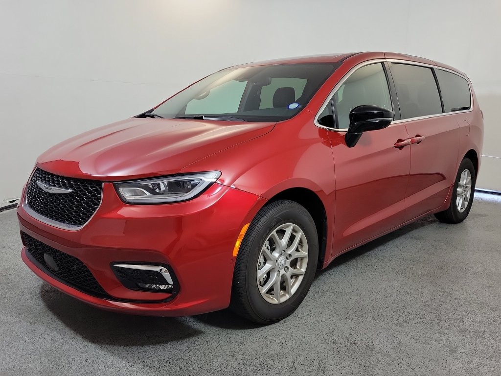 Used 2026 Chrysler Pacifica Select Minivan/Van