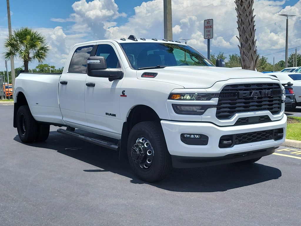 New 2026 Ram 3500 BIG HORN CREW CAB 4X4 8' BOX Pickup