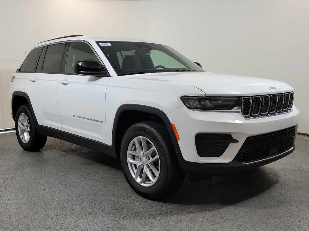 New 2026 Jeep Grand Cherokee LAREDO 4X2 Sport Utility