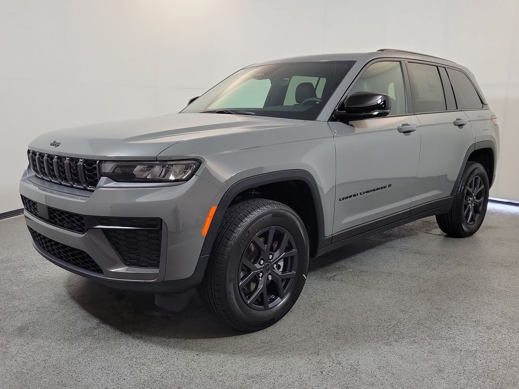 New 2027 Jeep Grand Cherokee Laredo Altitude Sport Utility