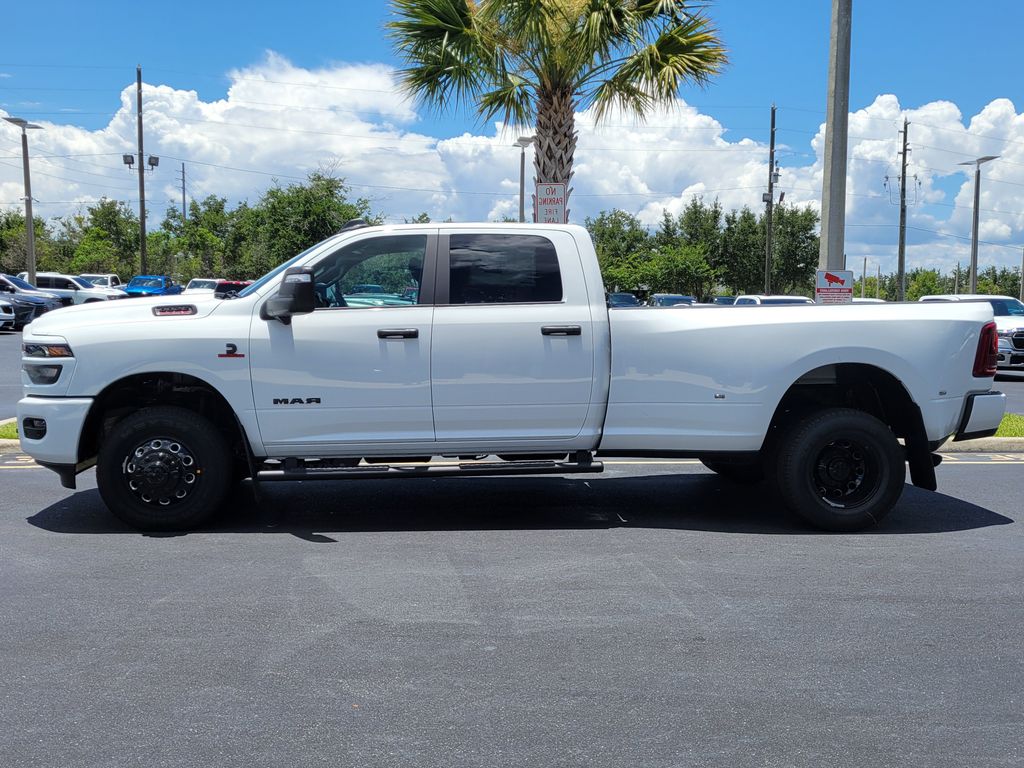 New 2026 Ram 3500 BIG HORN CREW CAB 4X4 8' BOX Pickup