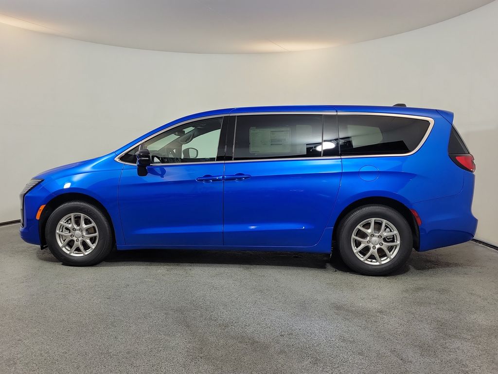 New 2027 Chrysler Pacifica SELECT Passenger Van