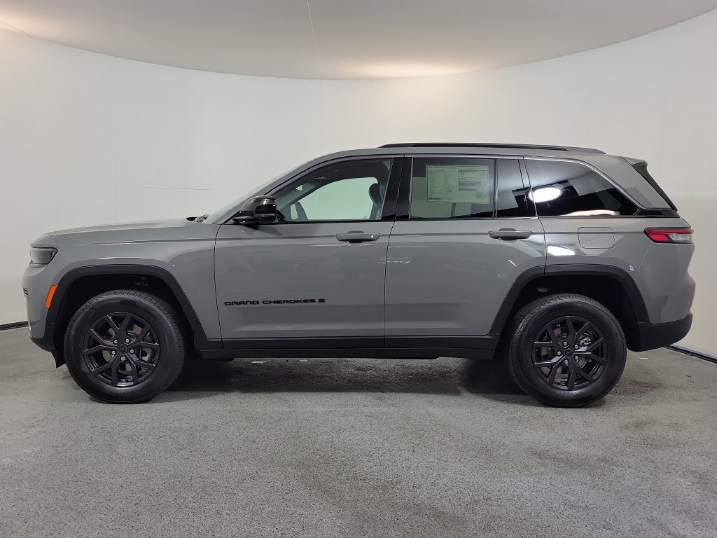 New 2027 Jeep Grand Cherokee LAREDO ALTITUDE 4X4 Sport Utility