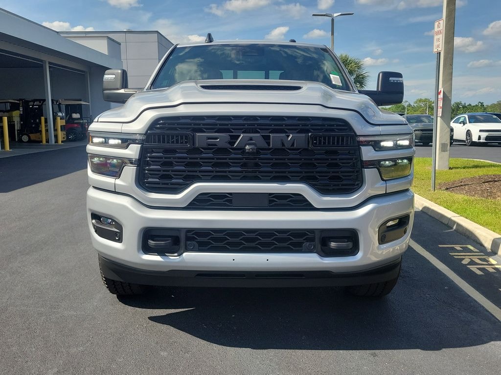 New 2026 Ram 2500 LIMITED CREW CAB 4X4 6'4 BOX Pickup