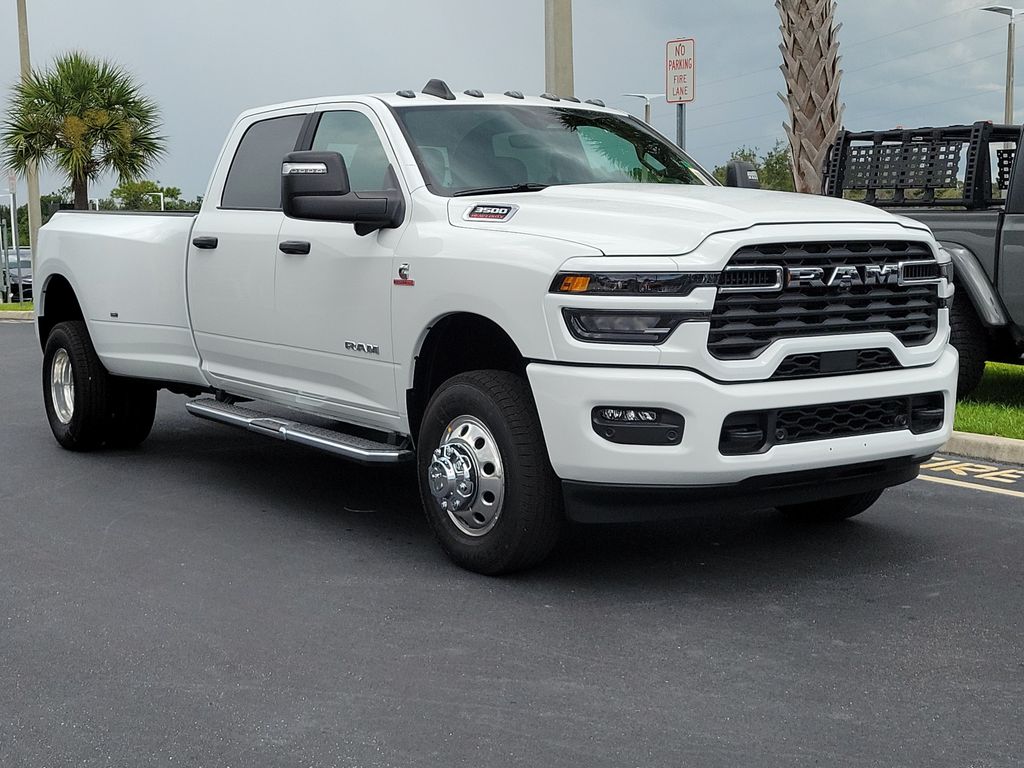New 2026 Ram 3500 BIG HORN CREW CAB 4X4 8' BOX Pickup