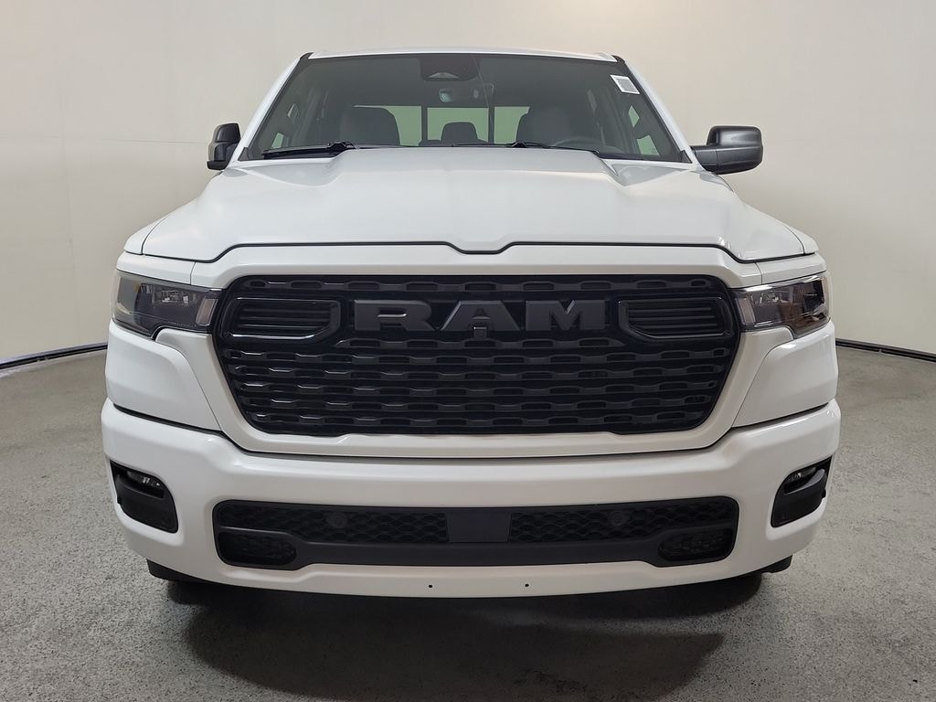 New 2026 Ram 1500 EXPRESS CREW CAB 4X4 5'7 BOX Pickup