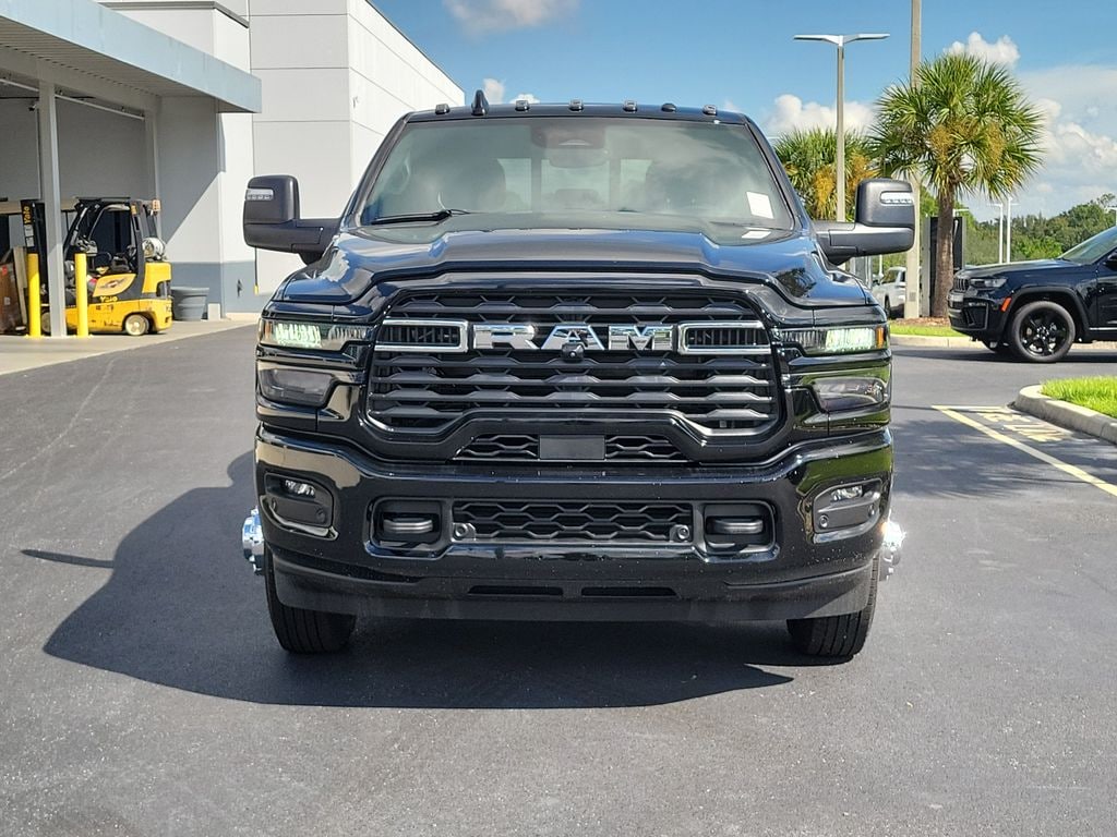 New 2026 Ram 3500 BIG HORN CREW CAB 4X4 8' BOX Pickup