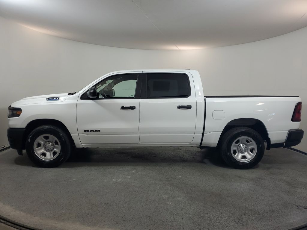 New 2026 Ram 1500 TRADESMAN CREW CAB 4X2 5'7 BOX Pickup