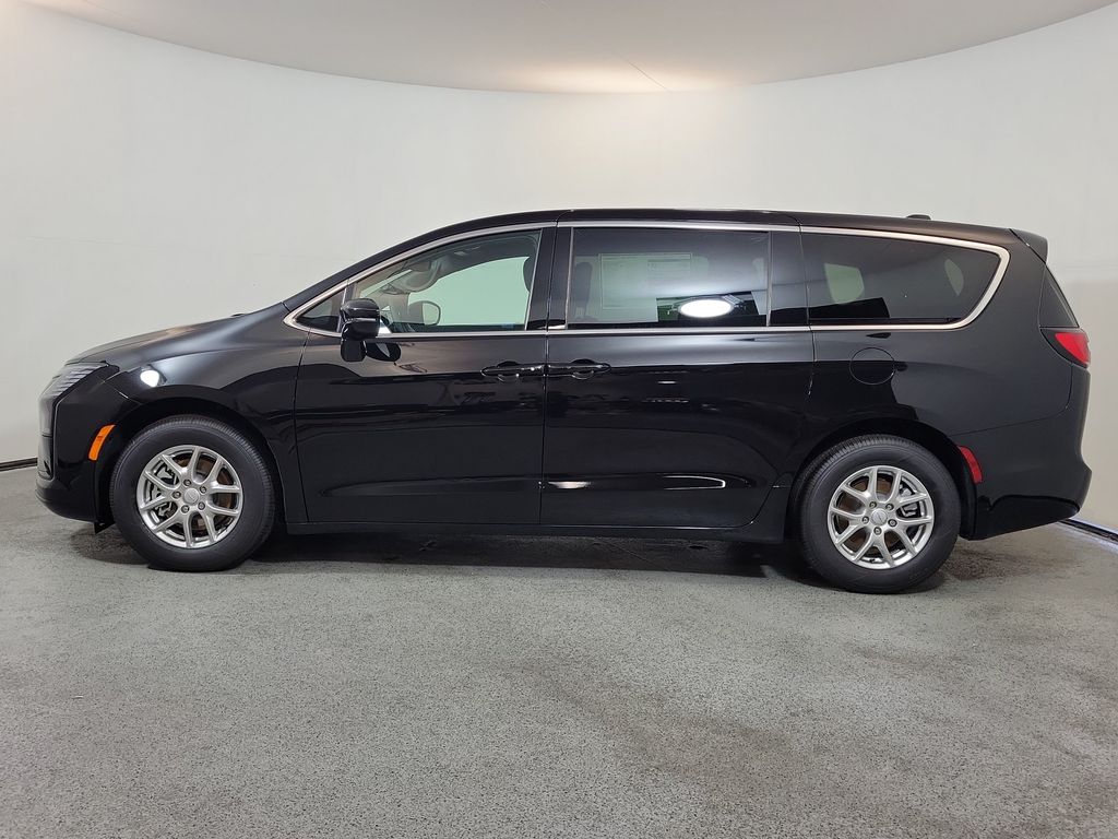 New 2027 Chrysler Pacifica SELECT Passenger Van