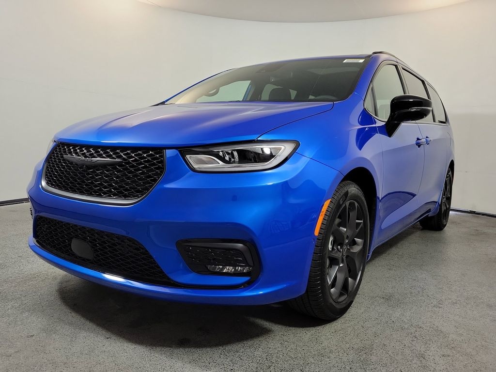 New 2026 Chrysler Pacifica LIMITED Passenger Van