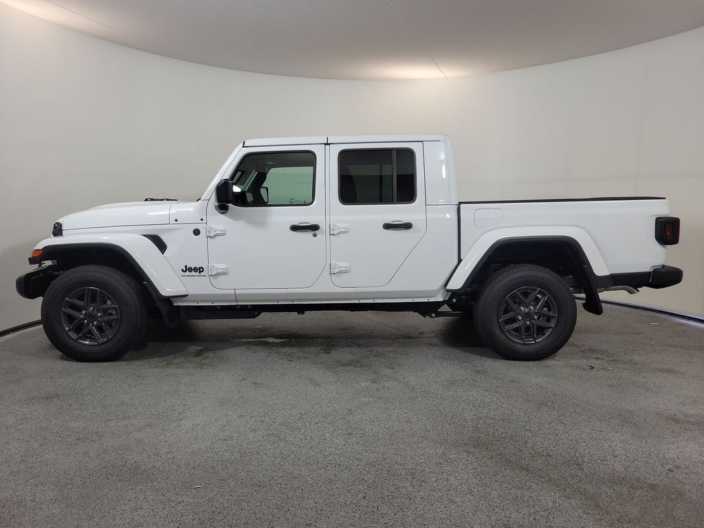 New 2026 Jeep Gladiator SPORT S 4X4 Pickup