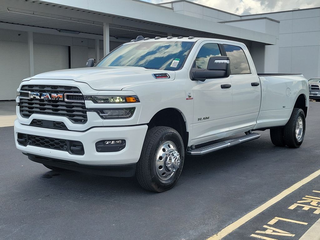 New 2026 Ram 3500 BIG HORN CREW CAB 4X4 8' BOX Pickup