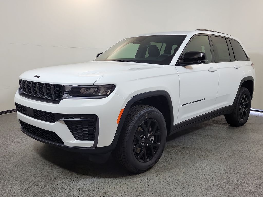 New 2026 Jeep Grand Cherokee LAREDO ALTITUDE 4X2 Sport Utility