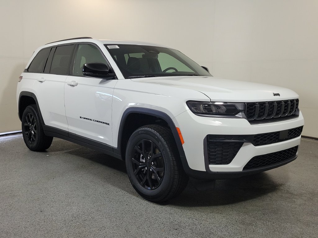 New 2026 Jeep Grand Cherokee LAREDO ALTITUDE 4X2 Sport Utility