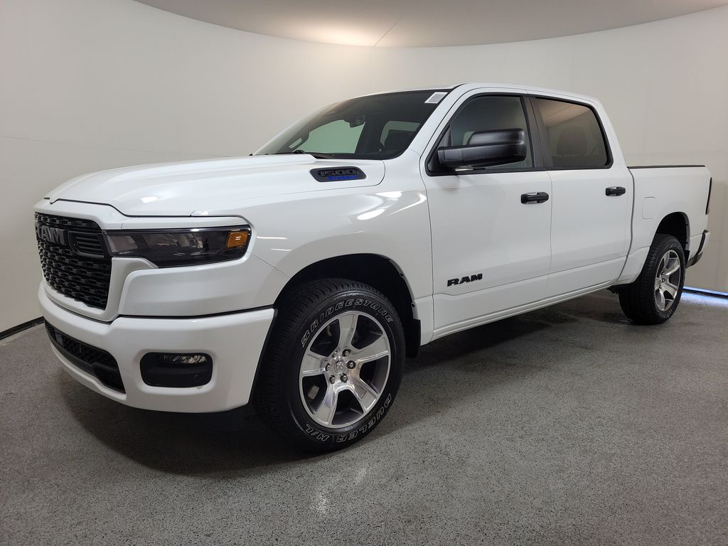 New 2026 Ram 1500 EXPRESS CREW CAB 4X2 5'7 BOX Pickup