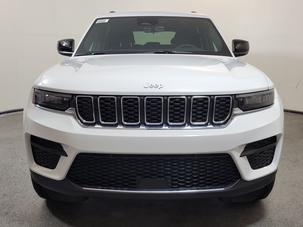 New 2026 Jeep Grand Cherokee LAREDO 4X2 Sport Utility