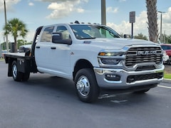 2026 Ram 3500 Chassis Cab TRADESMAN CREW   4X4 60' CA Pickup