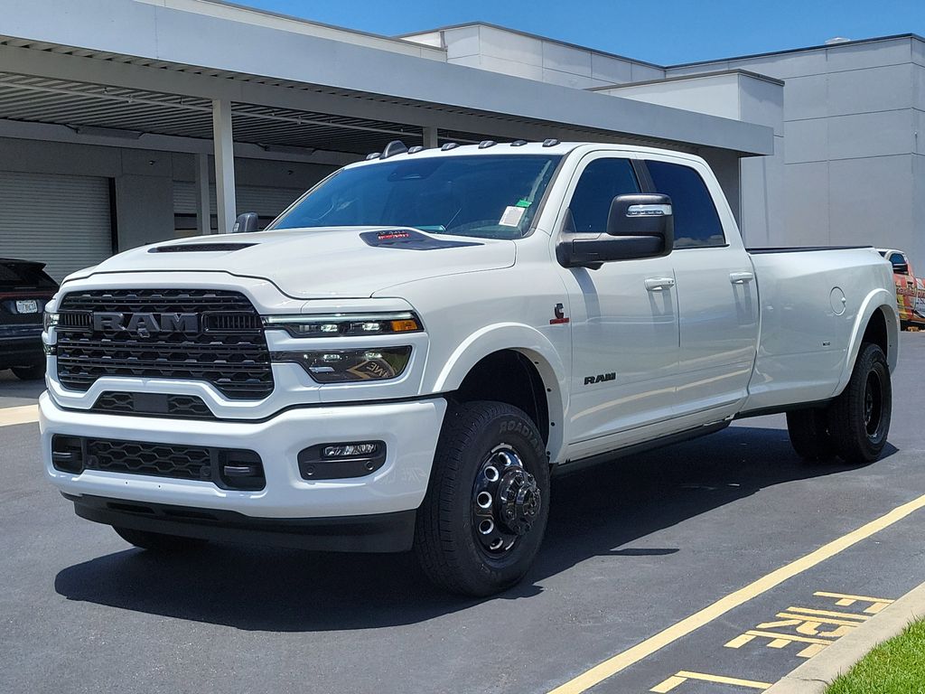 New 2026 Ram 3500 LIMITED CREW CAB 4X4 8' BOX Pickup