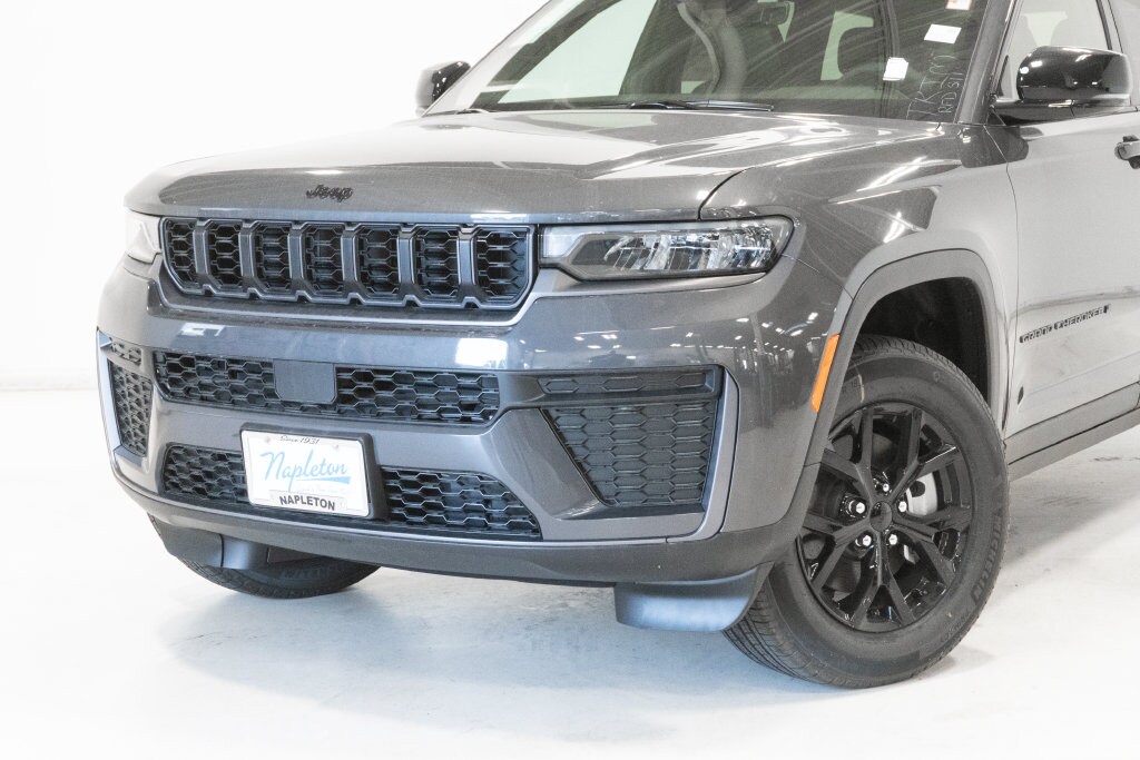 New 2026 Jeep Grand Cherokee L L LAREDO ALTITUDE 4X4 Sport Utility