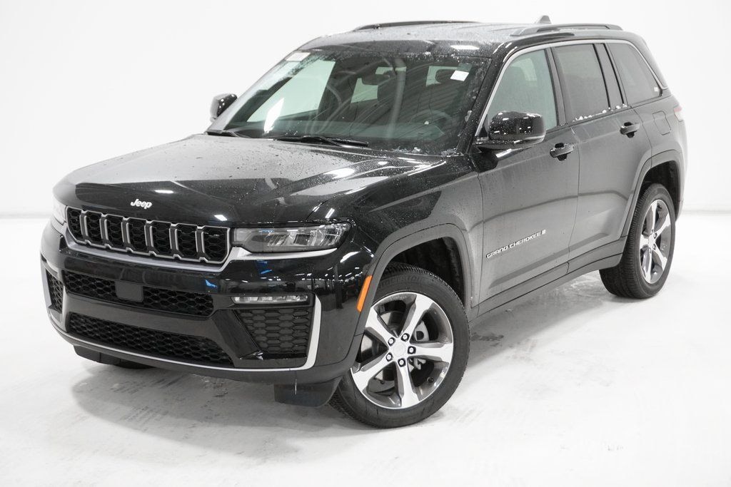New 2026 Jeep Grand Cherokee LIMITED 4X4 Sport Utility