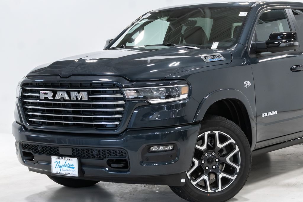 New 2026 Ram 1500 LARAMIE CREW CAB 4X4 5'7 BOX Pickup