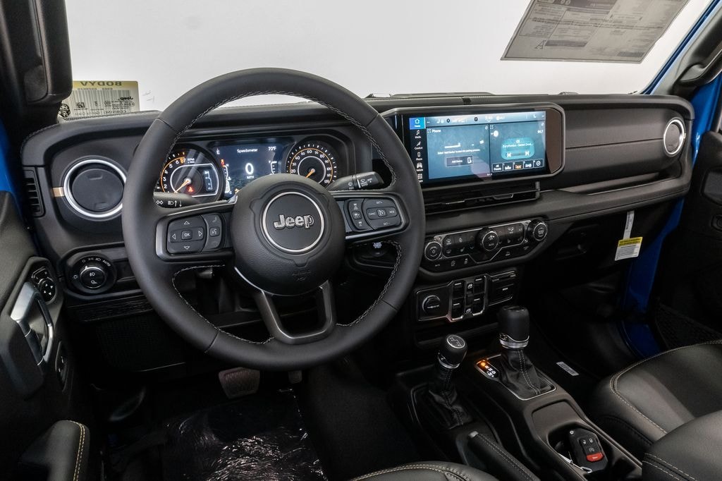 New 2026 Jeep Gladiator SAHARA 4X4 Pickup
