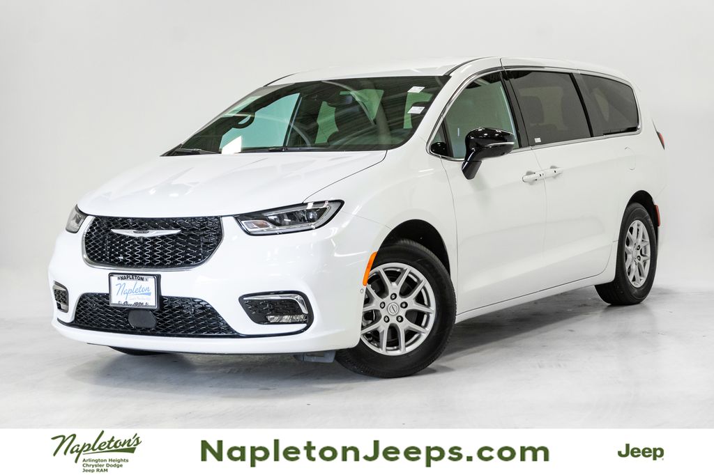 New 2026 Chrysler Pacifica SELECT Passenger Van
