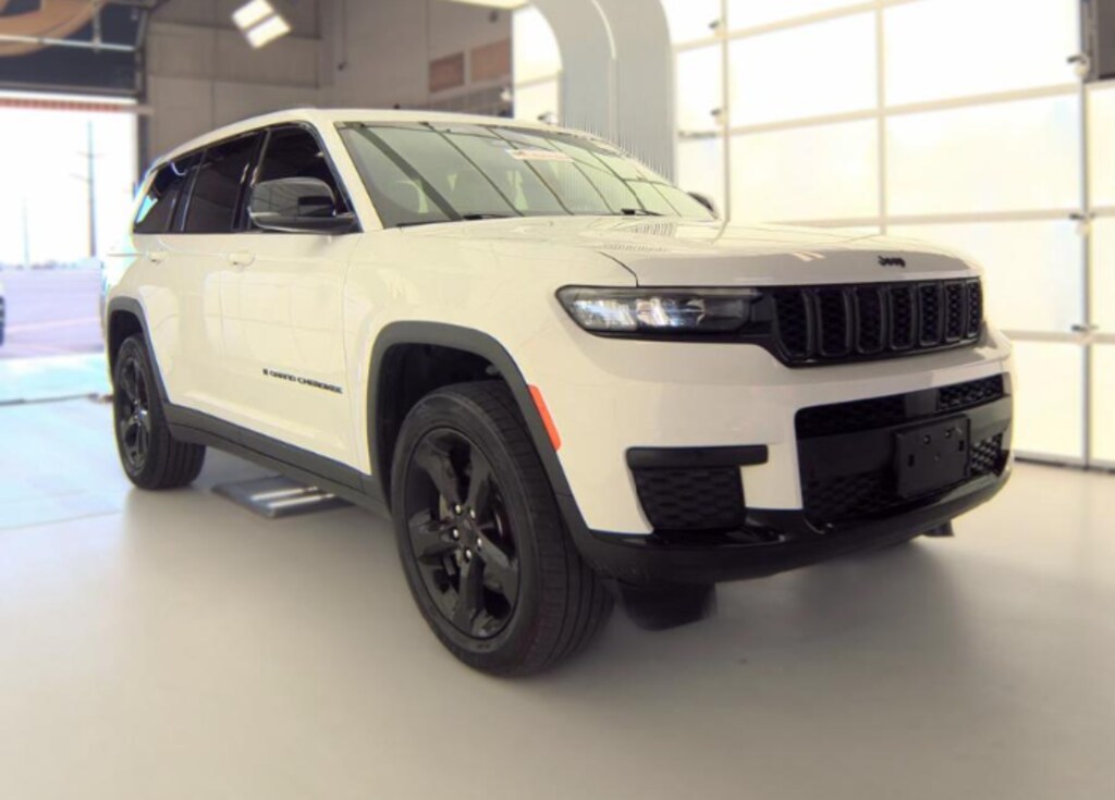 Used 2023 Jeep Grand Cherokee L Altitude SUV