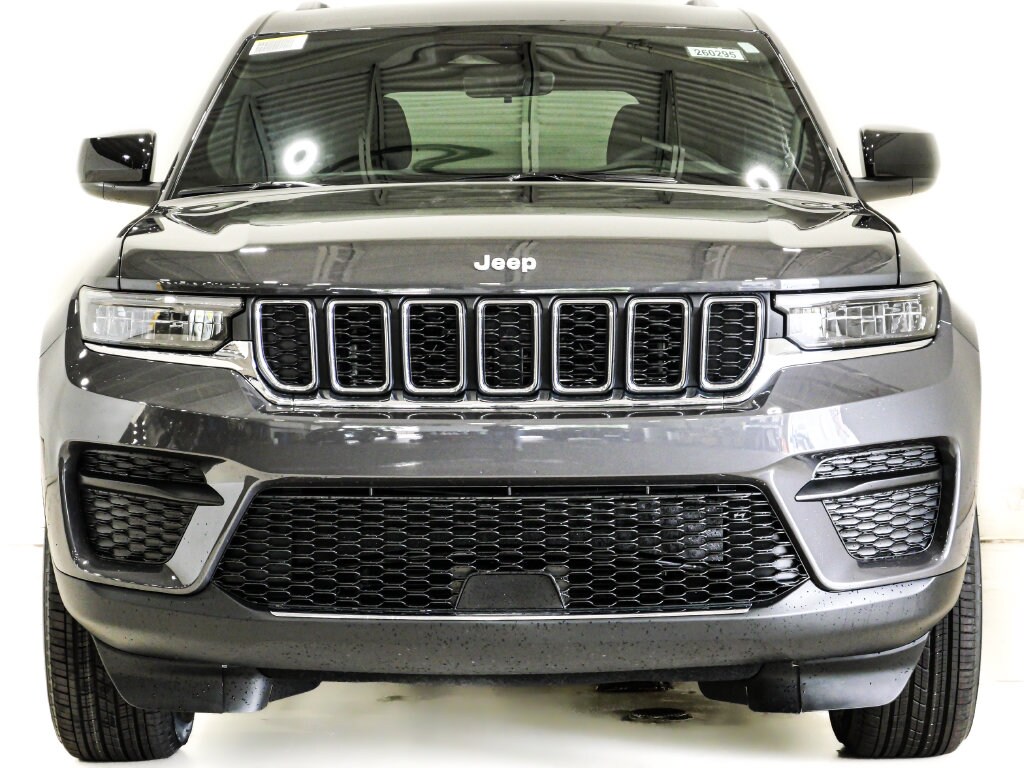 New 2026 Jeep Grand Cherokee LAREDO X 4X4 Sport Utility