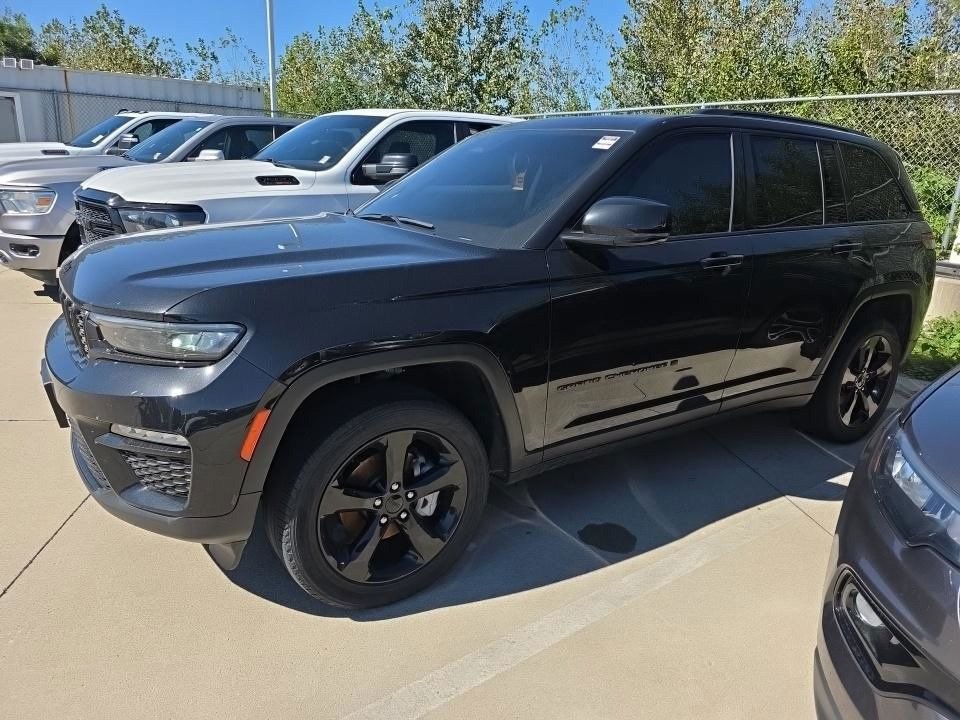 Used 2024 Jeep Grand Cherokee Limited SUV