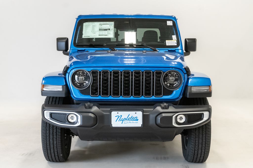 New 2026 Jeep Gladiator SAHARA 4X4 Pickup