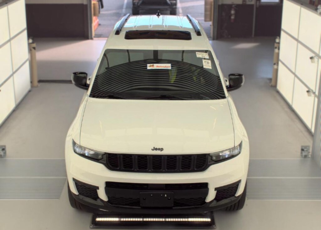 Used 2023 Jeep Grand Cherokee L Altitude SUV