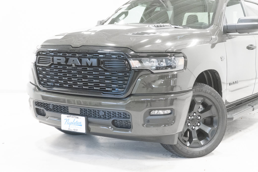 New 2027 Ram 1500 EXPRESS CREW CAB 4X4 5'7 BOX Pickup