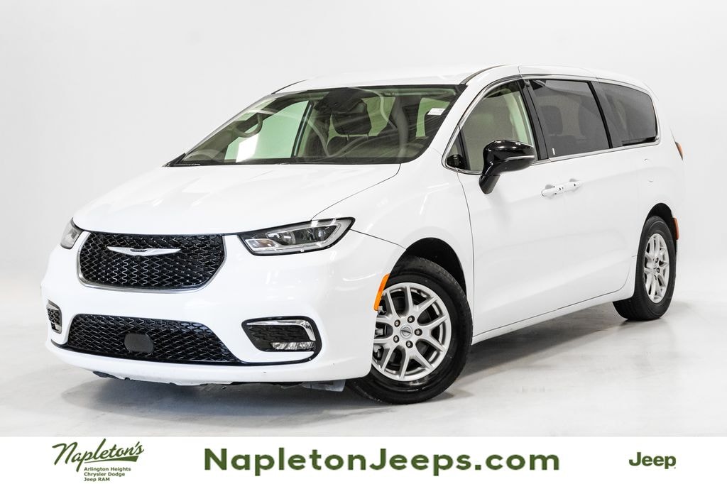Used 2024 Chrysler Pacifica Touring L Minivan/Van