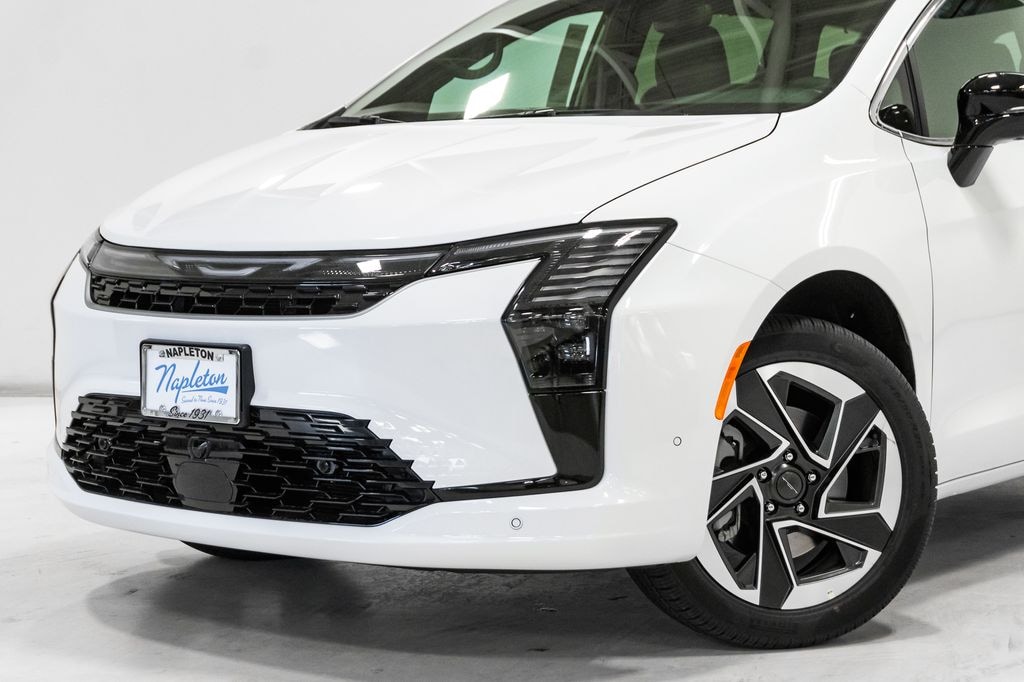 New 2027 Chrysler Pacifica LIMITED AWD Passenger Van