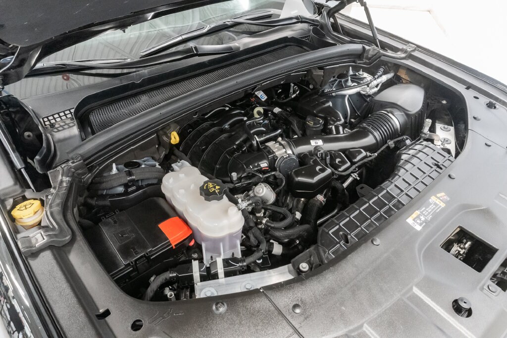 Used 2025 Jeep Grand Cherokee Laredo X SUV