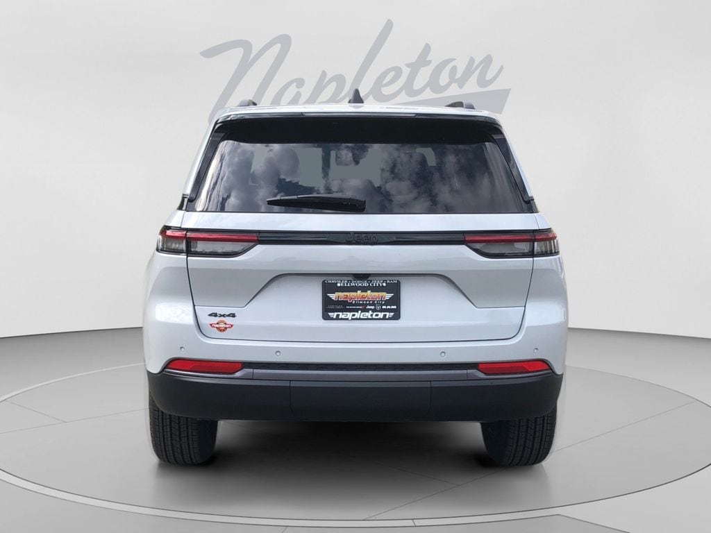 New 2027 Jeep Grand Cherokee LAREDO ALTITUDE 4X4 Sport Utility