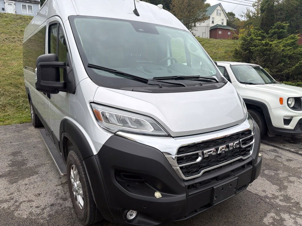2025 RAM ProMaster Window Van Base