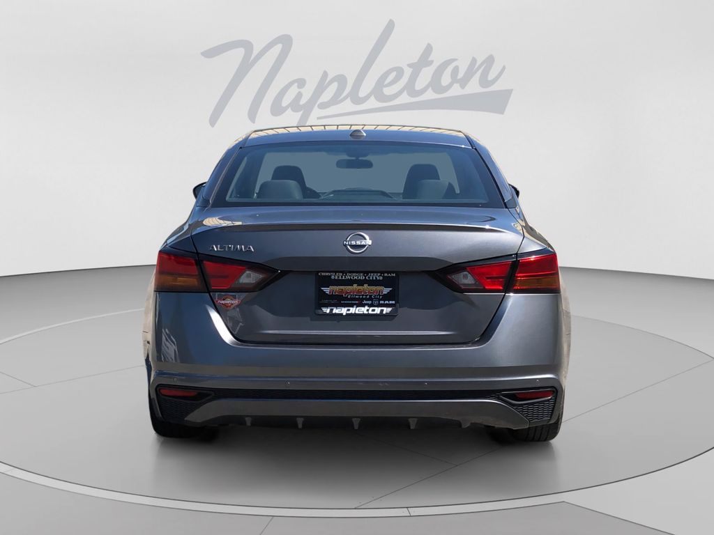 Used 2025 Nissan Altima SV Sedan