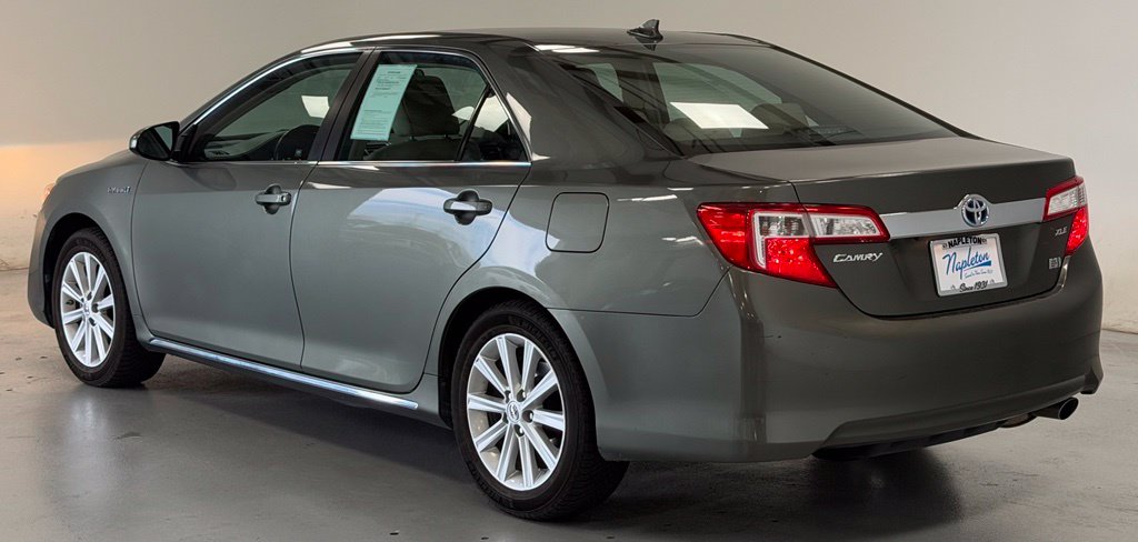 Used 2012 Toyota Camry Hybrid XLE Sedan