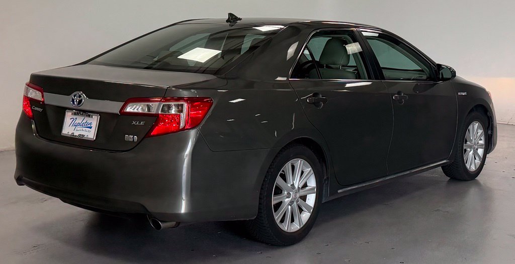 Used 2012 Toyota Camry Hybrid XLE Sedan