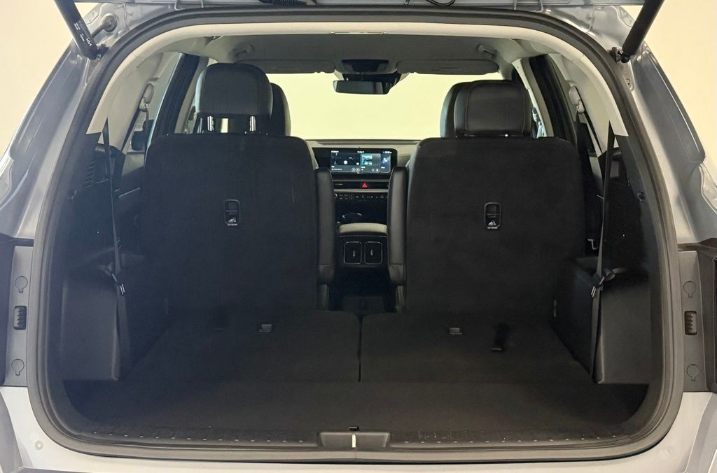 2025 Kia Sorento EX - Photo 28