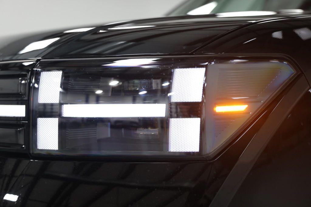 2026 Hyundai Santa Fe Limited - Photo 12