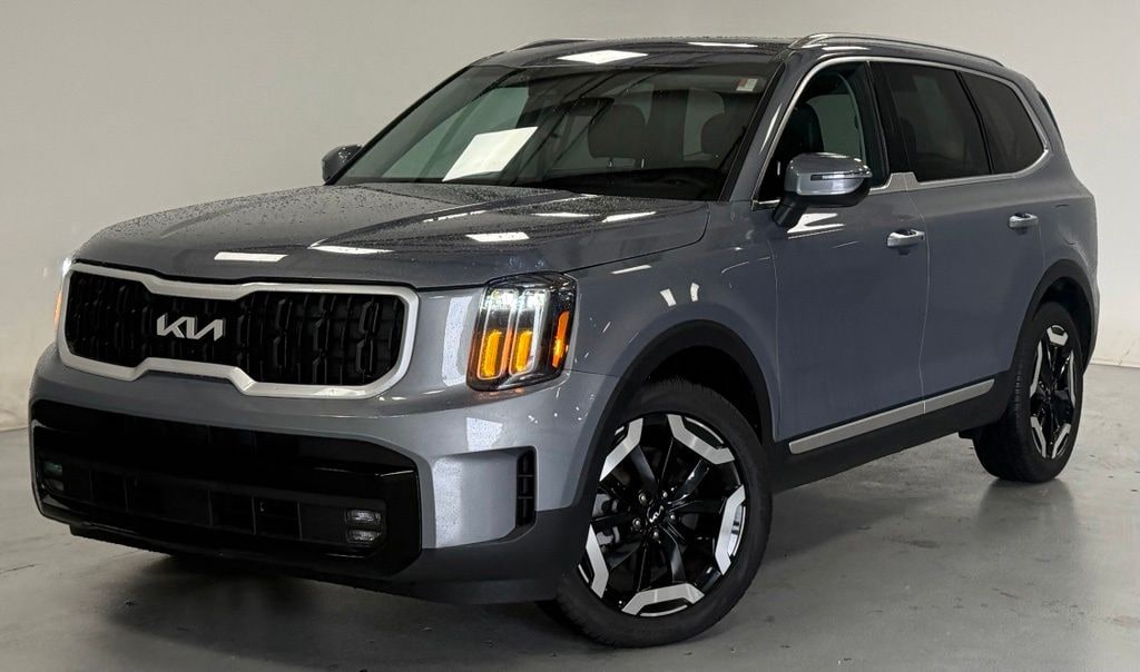 Used 2025 Kia Telluride S SUV